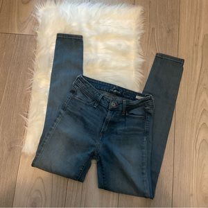 Levi's  High Rise Legging Jeans